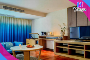 1 King Suite Pool View Furnished Balcony