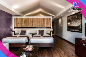 OUTDOOR JACUZZI SUITES