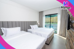 غرفة سوبيريور مزدوجة أو توأم مطلة على المسبح