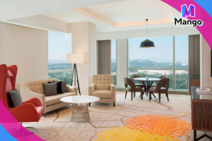 1 King Bed, Golf Course View, Club Lounge Access, Large Suite