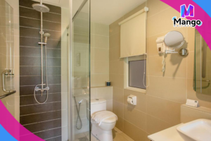 3 Bedroom Lakeview Panoramic Suite