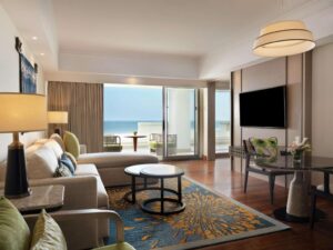 جناح كينغ من غرفة نوم واحدة مطل على المحيط 