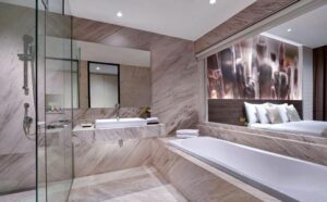 ديلوكس بلس مع حوض استحمام 