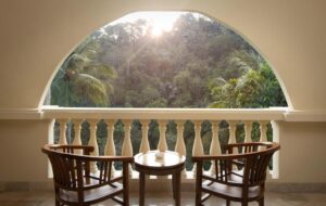 غرفة بريميير كينغ مطلة على الوادي أو المسبح 