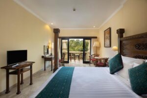 غرفة ديلوكس كينغ مطلة على المسبح 