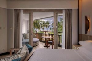 غرفة كينج فاخرة ذات إطلال على حمام السباحة 