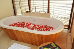 فيلا أوشن مطلة على المسبح 