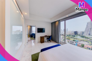 Suite with Lake View