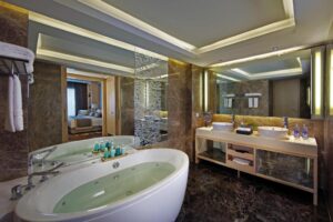 Club One Bedroom Executive Suite