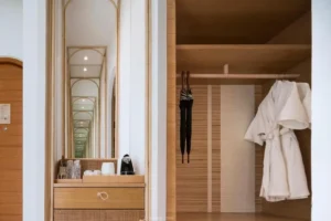 فيلا سالا على شاطئ البحر ومسبح