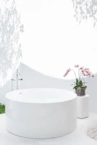 فيلا سالا على شاطئ البحر ومسبح