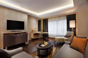 Club One Bedroom Corner Suite