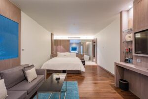 غرفة كومفي مع إمكانية استخدام المسبح