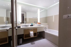 Grand Deluxe Skyline View King