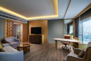 Club One Bedroom Corner Suite