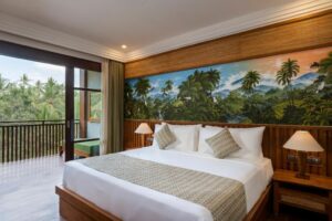 أديوانا مع إطلالة على الغابة