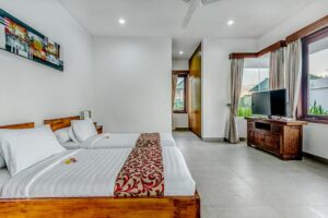 فيلا على شاطئ البحر بثلاث غرف نوم و مسبح خاص 