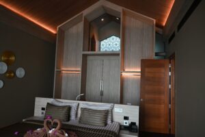 فله مع مسبح خاص اطلاله على البحر