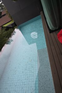 فله مع مسبح خاص اطلاله على البحر