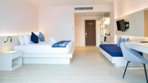 Grand Deluxe Newly Renovate
