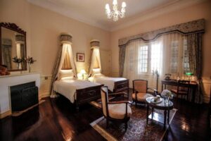 Luxury without Balcony 