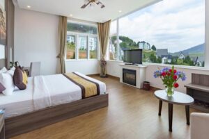 Premier Double Room with Lake View