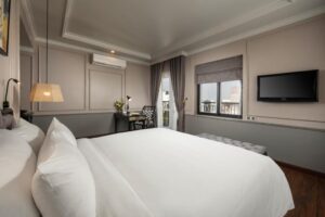 Connecting Room
