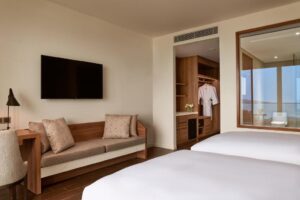 Superior Room with Balcony and Garden View