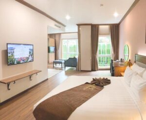 Senior Suite