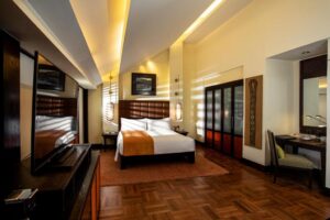Junior King Suite with City View