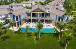 Grand Pool Villa