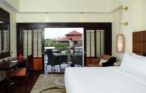 Classic King Room with Overwater City View