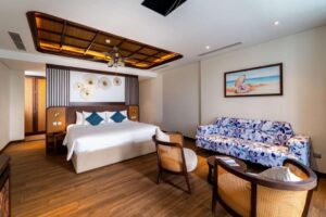 Five-Bedroom Luxury Villa Private Pool