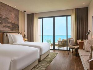 Superior Room with Balcony and Sea View