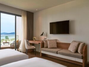Superior Room with Balcony and Sea View