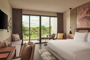 Superior Room with Balcony and Garden View