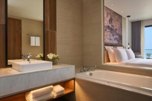 Superior Room with Balcony and Sea View
