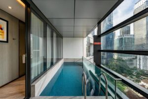 Premium pool suite twin king