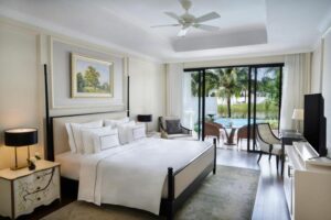 Four-Bedroom Villa with Lake View and Private Pool
