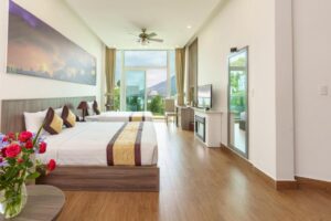 Deluxe Triple Room with Lake View