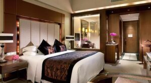 Luxury Room 1 King-Size Bed River Views 