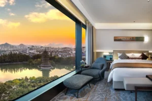 180° Luxury Executive Suite With Full River View