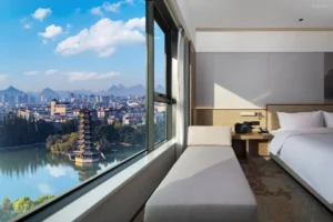 180° Luxury Suite With Prime River-View