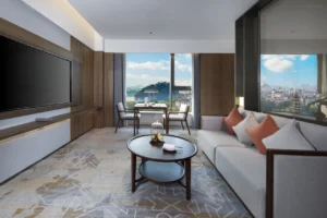 180° Luxury Suite With Prime River-View