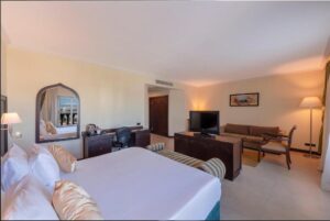 1King Bed junior Suite Sea Front
