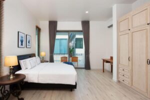 2Bedroom Seafront Penthouse with Jacuzzi