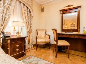 2King Beds Three-Room Suite 