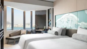 2 Twin Beds With Victoria Harbour Lounge Access