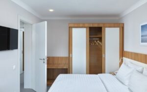 2room Family room with balcony