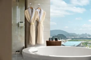 240° Magnificent Scenic Suite